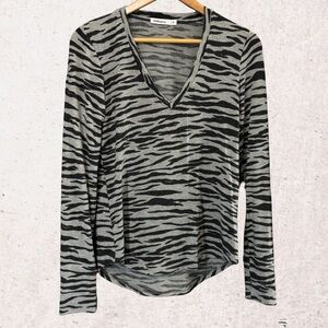 Red Haute Black and Gray Fitted Long Sleeve Blouse